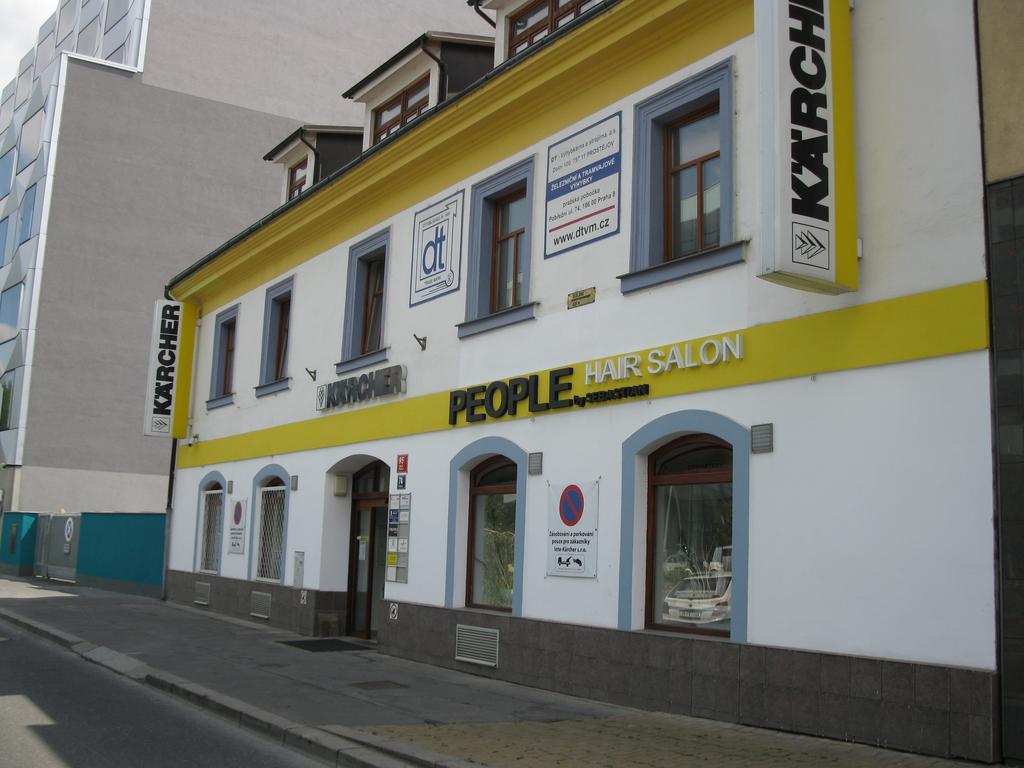 Apartments Karlin Prag Eksteriør billede